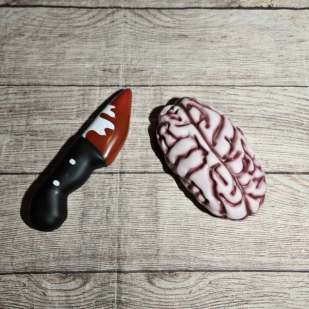 Horror Halloween brain knife small squeaky dog toys